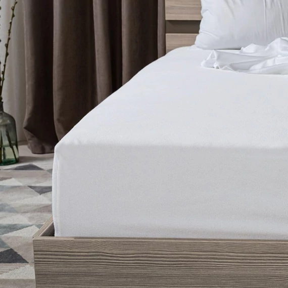 Bílá pryžová prostěradlo 160 x 200 cm