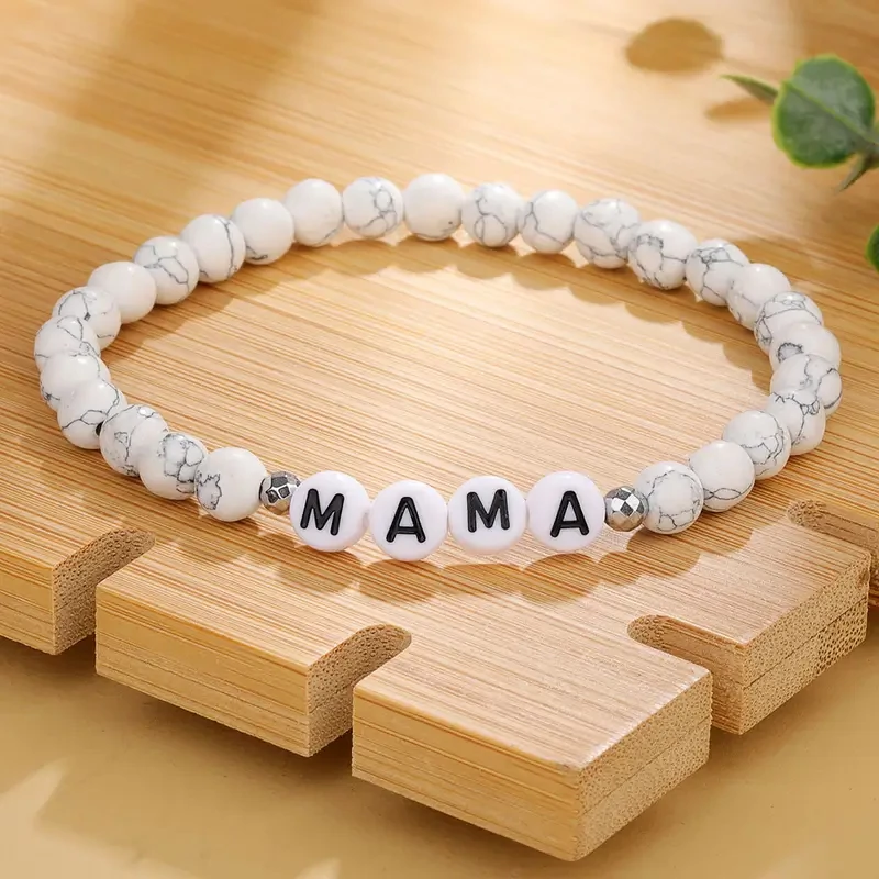 Korálkový náramek s nápisem MAMA HR02774